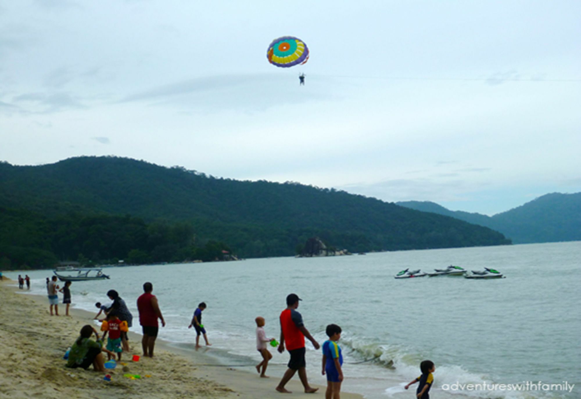 Pinang Beach Apartment @ Bayu Emas Batu Ferringhi Esterno foto